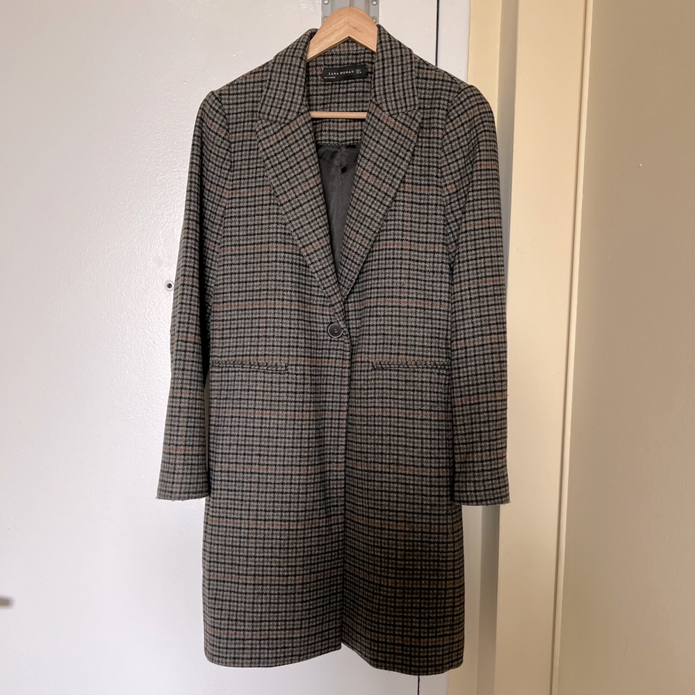 Zara plaid coat in size small